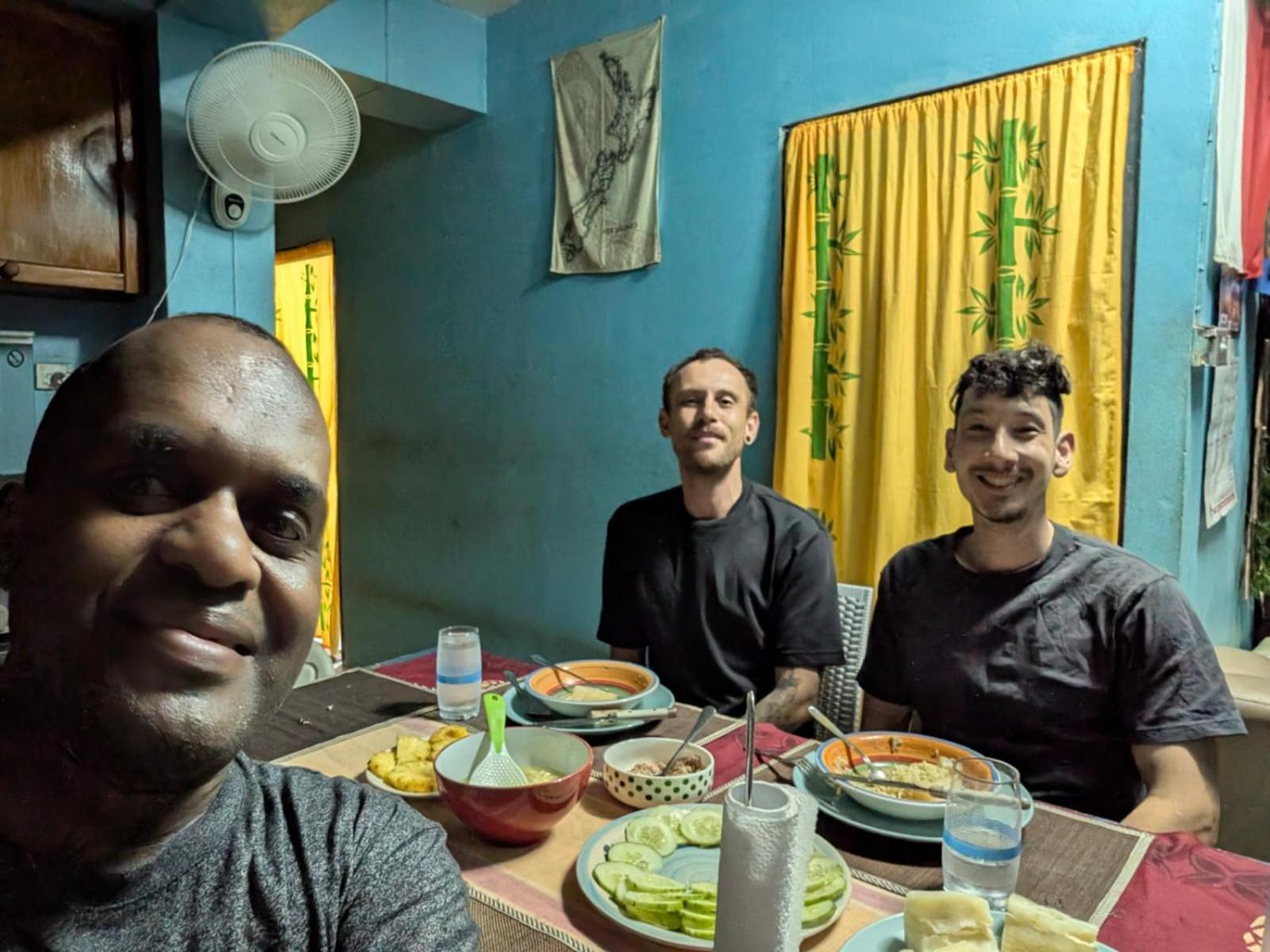 Save'S Homestay نادي المظهر الخارجي الصورة