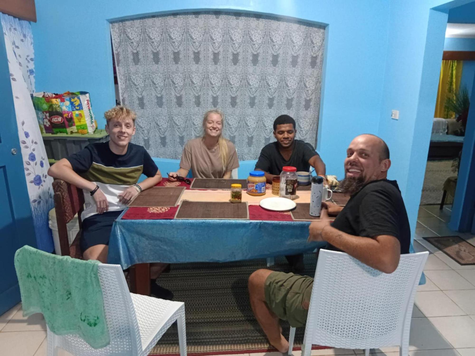 Save'S Homestay نادي المظهر الخارجي الصورة